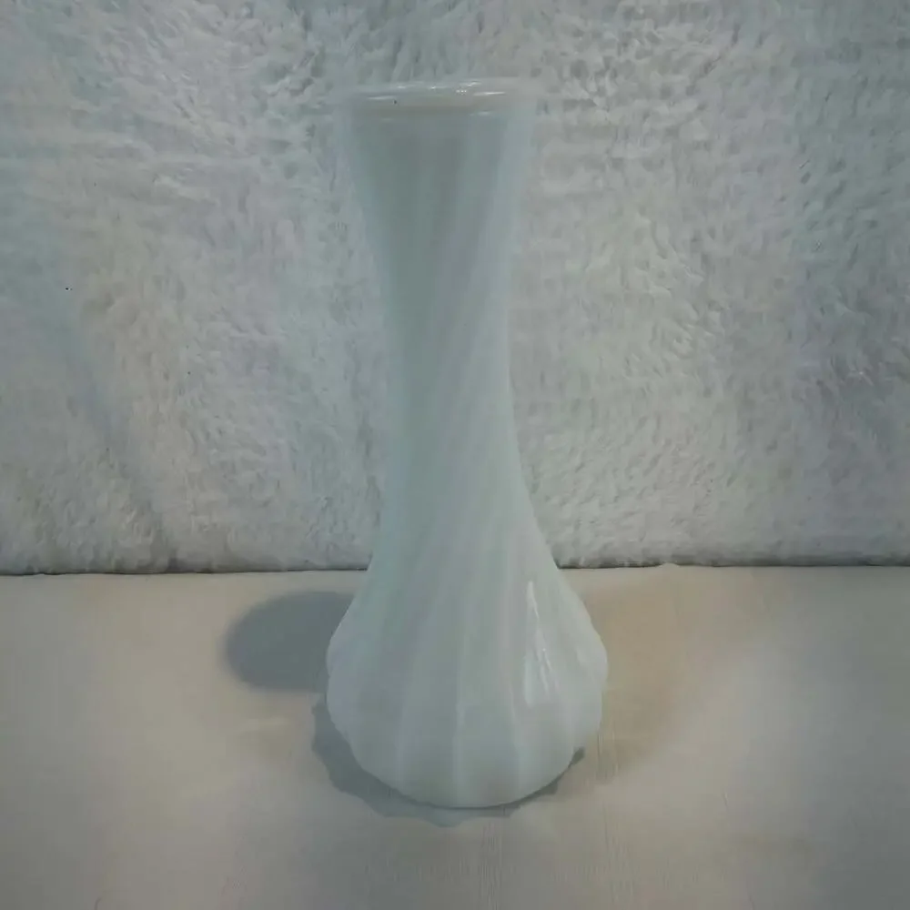 Vintage Hoosier Glass White Milk Glass Swirl Bud Vase 6” USA